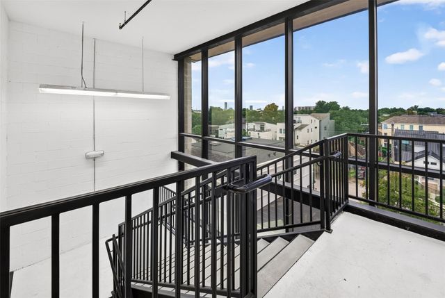 2802 Morrison Street 210, Houston, TX 77009