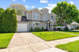157 Manor Street, Plainview, NY 11803
