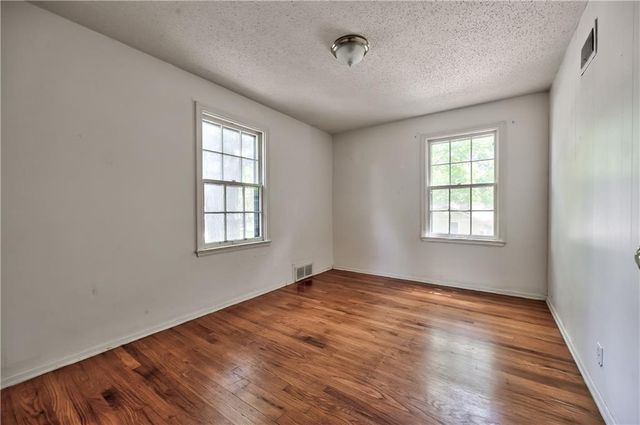 8037 Jefferson Street, Kansas City, MO 64114