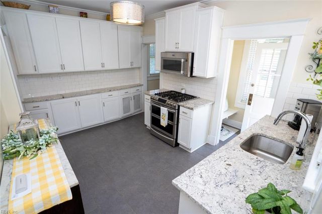 185 Orleans CIR, Norfolk, VA 23509