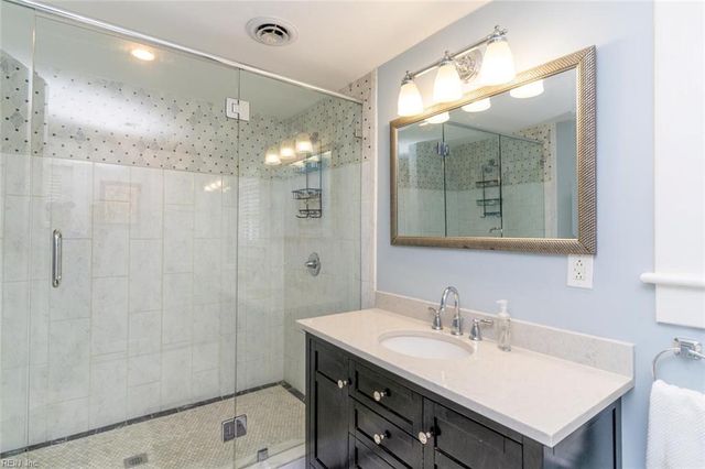 185 Orleans CIR, Norfolk, VA 23509