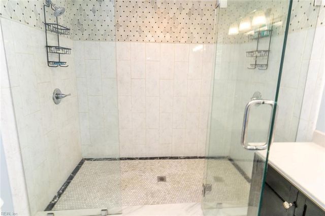 185 Orleans CIR, Norfolk, VA 23509
