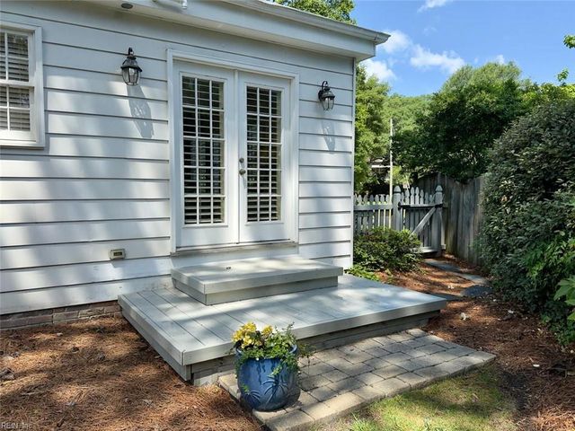 185 Orleans CIR, Norfolk, VA 23509