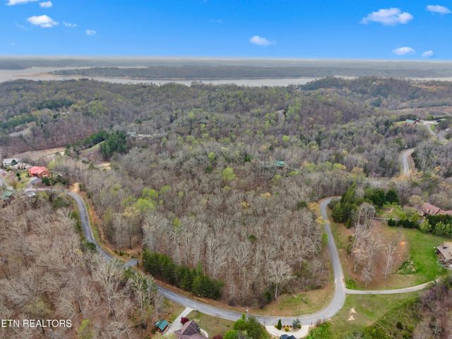 107 Turtle Dove Tr, Dandridge, TN 37725
