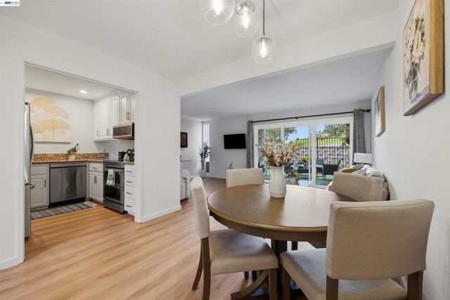 651 Moraga Rd 12, Moraga, CA 94556