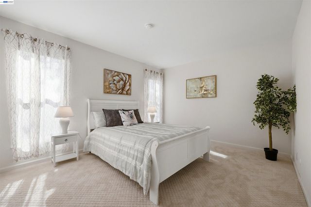 651 Moraga Rd 12, Moraga, CA 94556