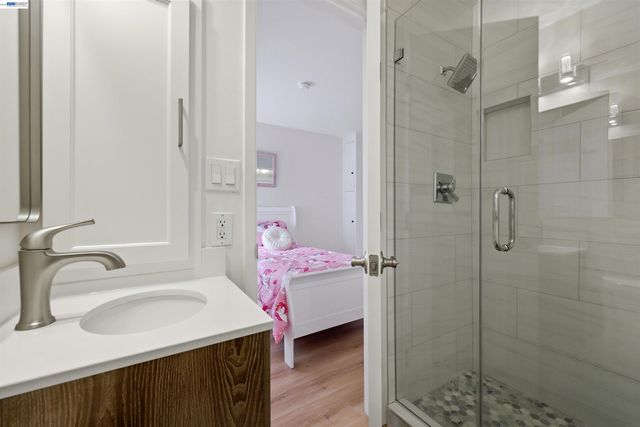 651 Moraga Rd 12, Moraga, CA 94556