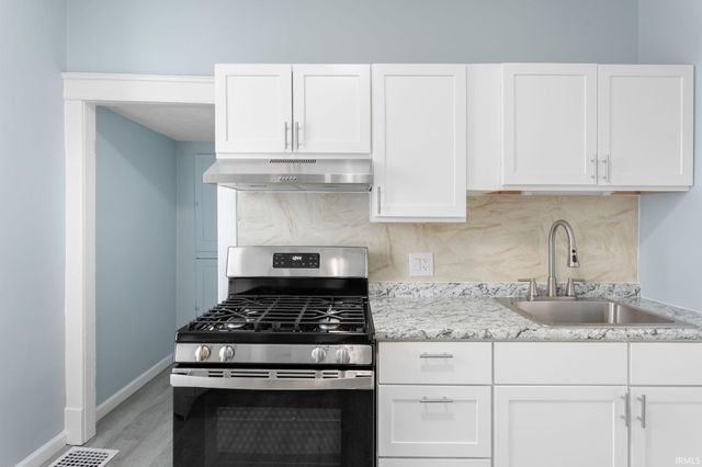 731 W Blaine Avenue, Elkhart, IN 46516