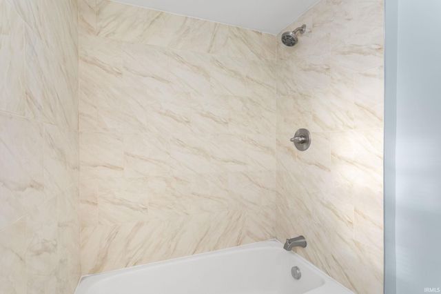 731 W Blaine Avenue, Elkhart, IN 46516