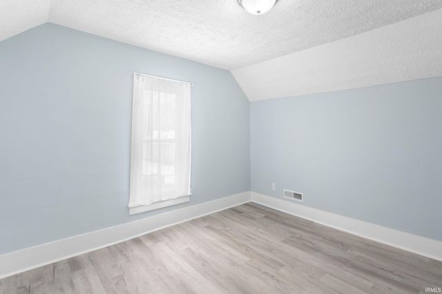 731 W Blaine Avenue, Elkhart, IN 46516