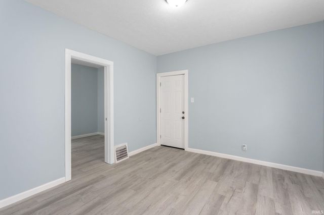 731 W Blaine Avenue, Elkhart, IN 46516