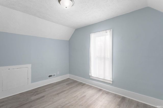 731 W Blaine Avenue, Elkhart, IN 46516