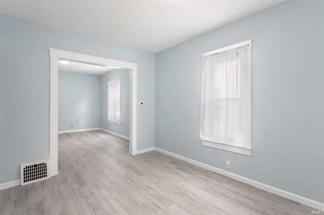 731 W Blaine Avenue, Elkhart, IN 46516