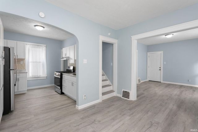 731 W Blaine Avenue, Elkhart, IN 46516