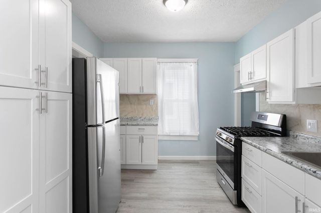 731 W Blaine Avenue, Elkhart, IN 46516