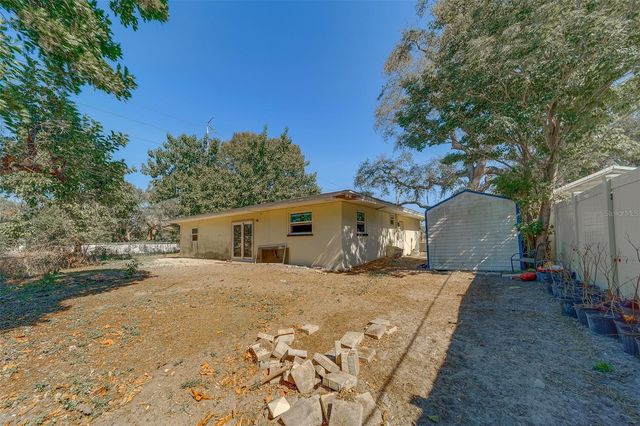 1300 S HILLCREST AVENUE, Clearwater, FL 33756