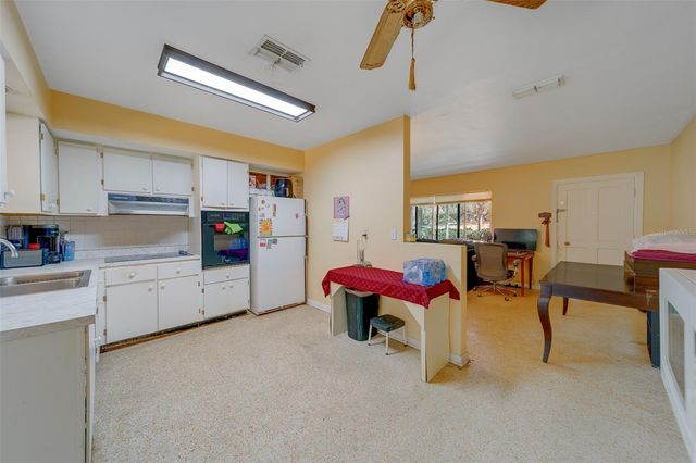 1300 S HILLCREST AVENUE, Clearwater, FL 33756