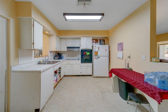 1300 S HILLCREST AVENUE, Clearwater, FL 33756