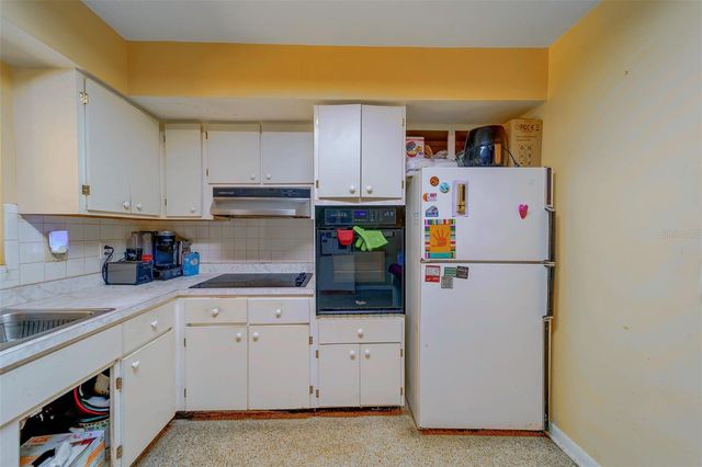 1300 S HILLCREST AVENUE, Clearwater, FL 33756