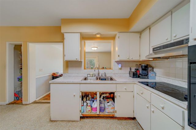 1300 S HILLCREST AVENUE, Clearwater, FL 33756