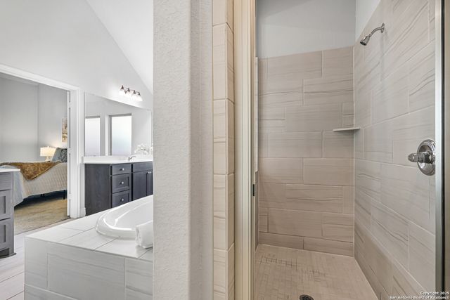 9131 Red Pony Dr, San Antonio, TX 78254