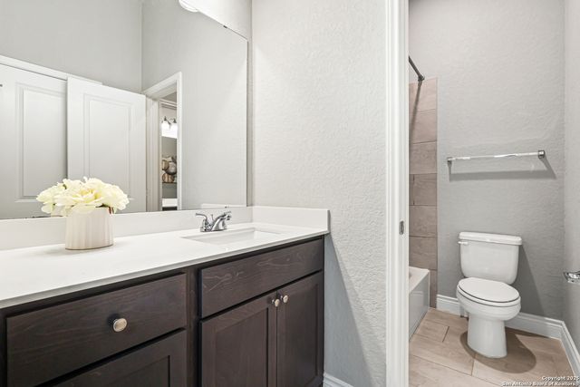 9131 Red Pony Dr, San Antonio, TX 78254