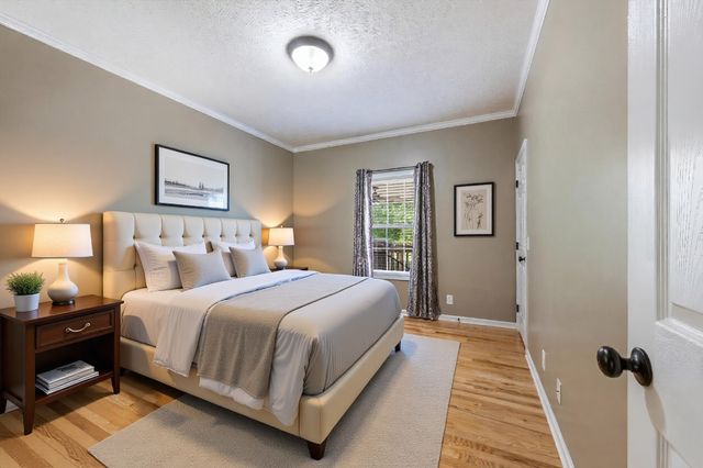 637 Coopertown Rd, Unionville, TN 37180