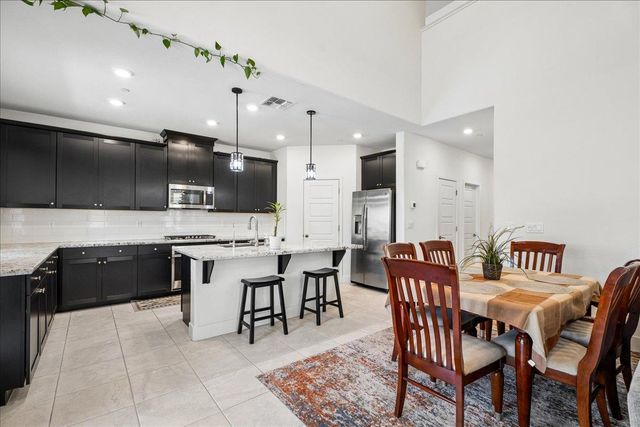 5667 Littlestone St, Sacramento, CA 95835