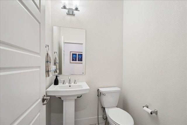 5667 Littlestone St, Sacramento, CA 95835