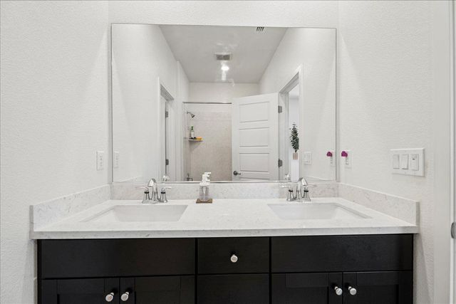 5667 Littlestone St, Sacramento, CA 95835