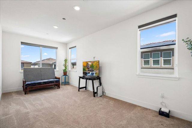 5667 Littlestone St, Sacramento, CA 95835