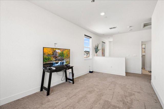 5667 Littlestone St, Sacramento, CA 95835