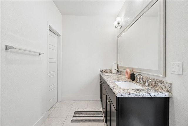 5667 Littlestone St, Sacramento, CA 95835