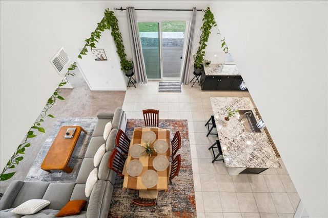 5667 Littlestone St, Sacramento, CA 95835