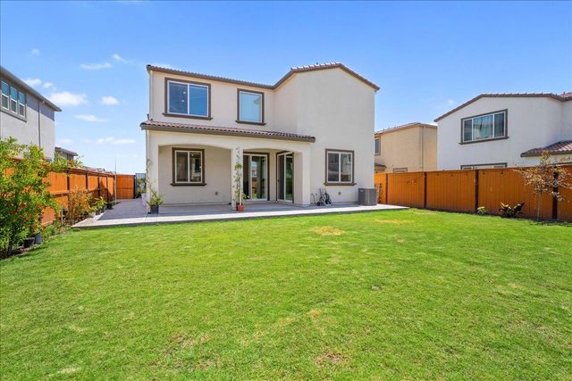 5667 Littlestone St, Sacramento, CA 95835
