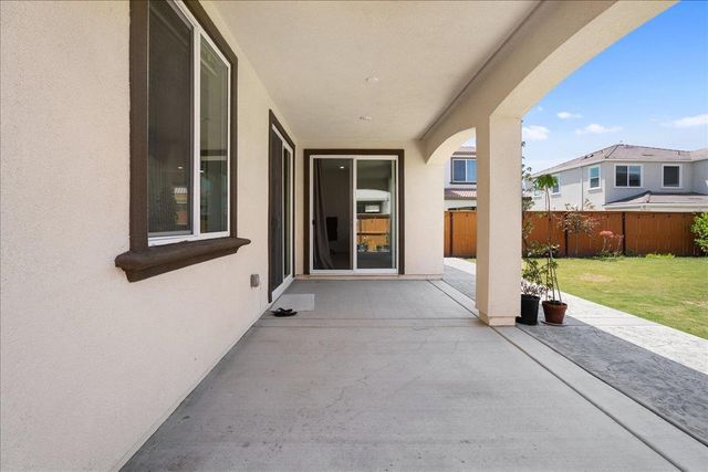 5667 Littlestone St, Sacramento, CA 95835