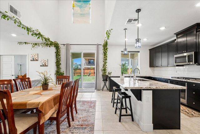 5667 Littlestone St, Sacramento, CA 95835
