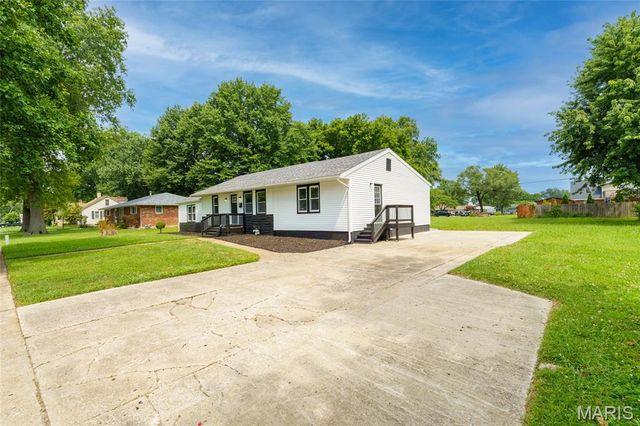 2431 Pine Street, Granite City, IL 62040