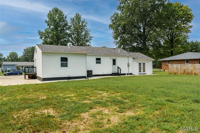 2431 Pine Street, Granite City, IL 62040