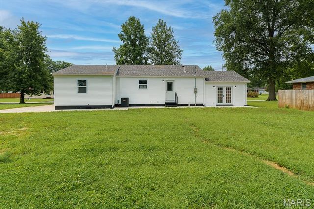 2431 Pine Street, Granite City, IL 62040