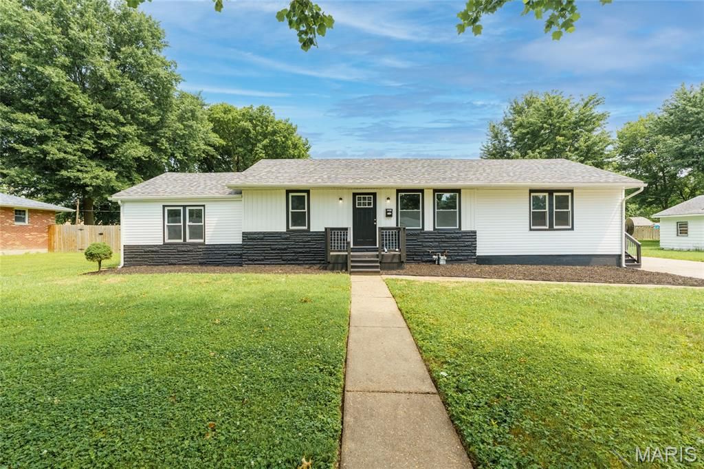 2431 Pine Street, Granite City, IL 62040
