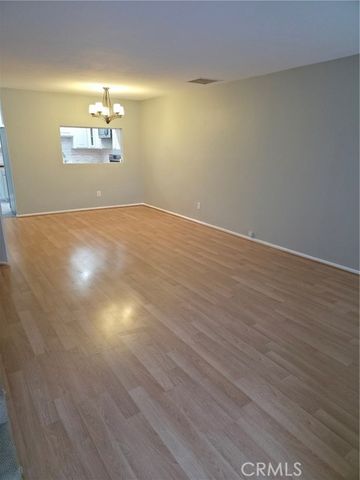 4558 Willis 114, Sherman Oaks, CA 91403