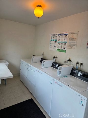 4558 Willis 114, Sherman Oaks, CA 91403