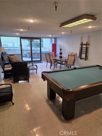 4558 Willis 114, Sherman Oaks, CA 91403