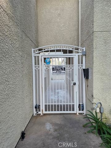 4558 Willis 114, Sherman Oaks, CA 91403