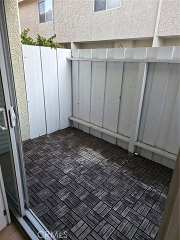 4558 Willis 114, Sherman Oaks, CA 91403