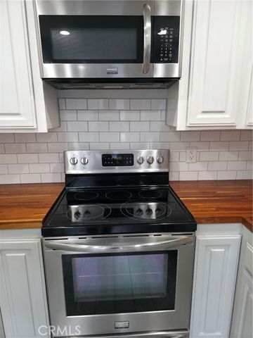 4558 Willis 114, Sherman Oaks, CA 91403