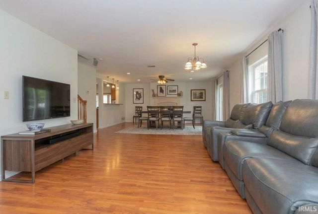 4344 Pine Drive, Newburgh, IN 47630