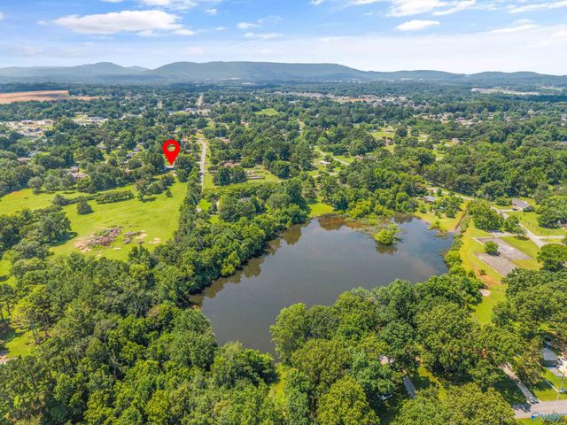 6112 Fairfield Drive, Huntsville, AL 35811