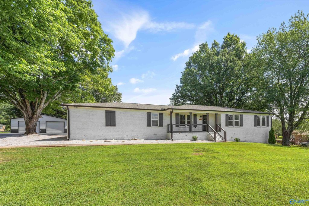 6112 Fairfield Drive, Huntsville, AL 35811